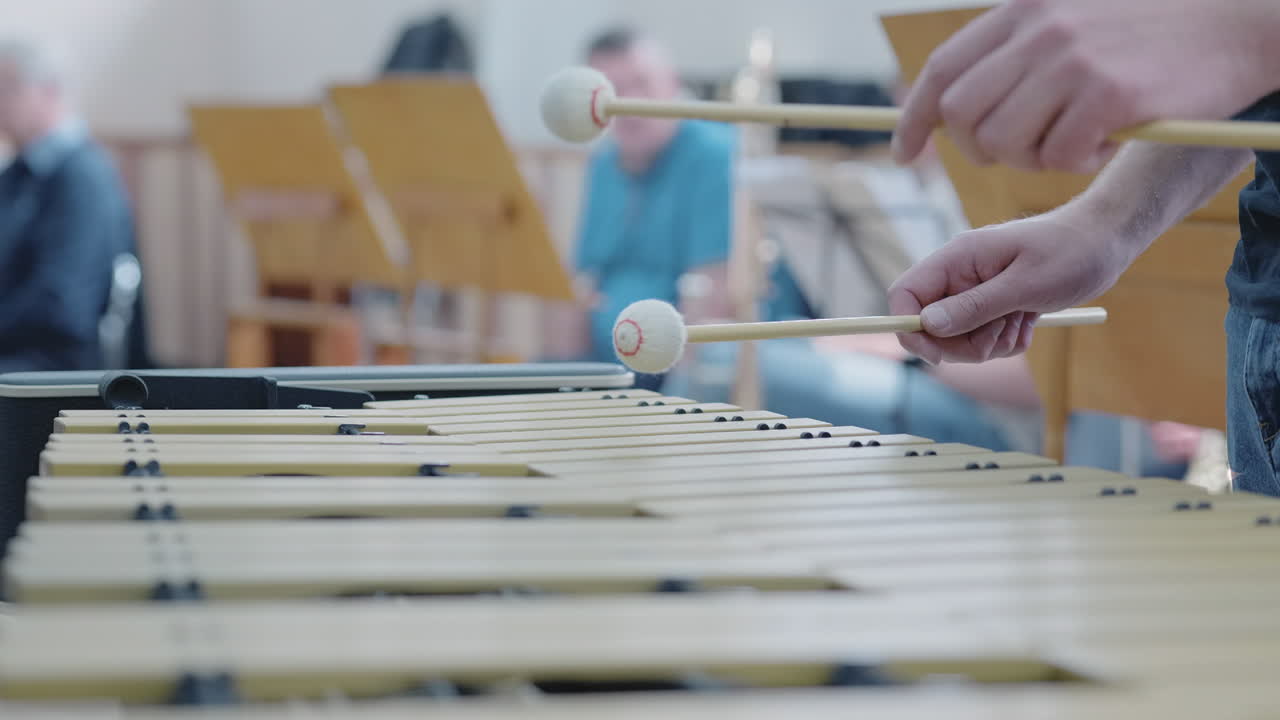 Short title describing the clip