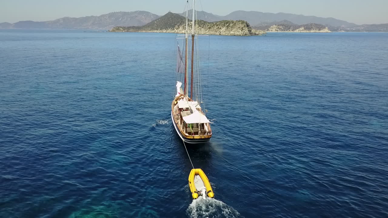 viajes, agua y barco en el océano para cruceros