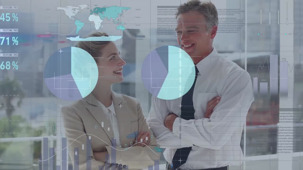 사무실에서 다양한 사업가들에 대한 금융 데이터 처리의 활성화