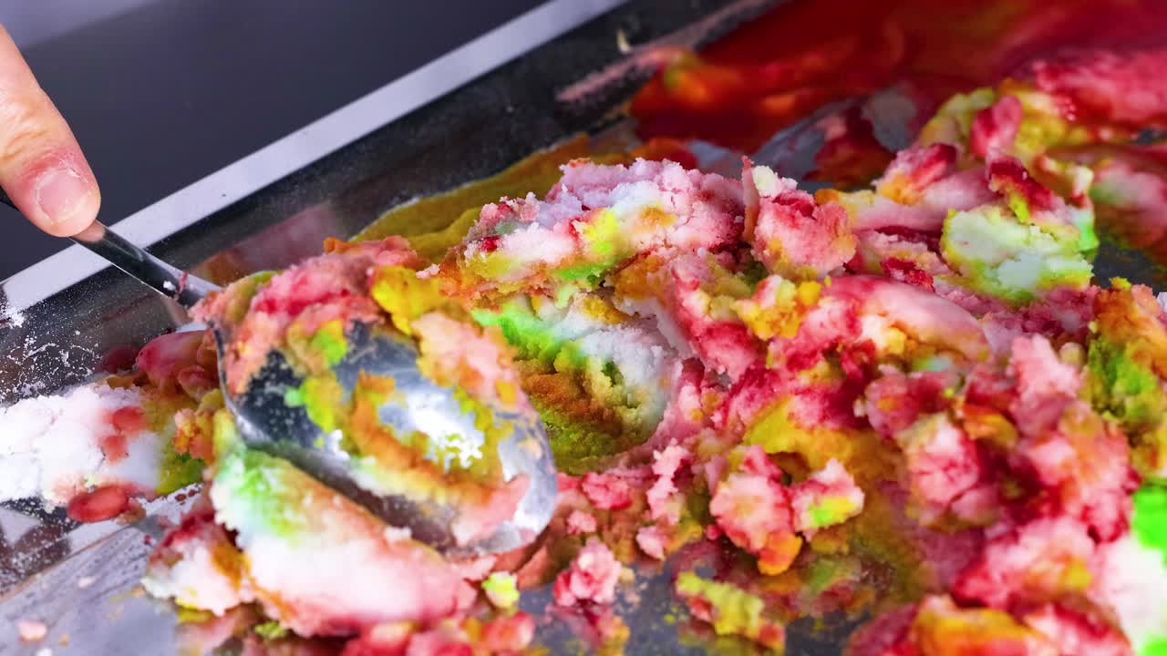 다채로운 물질과 활기찬 화학 반응