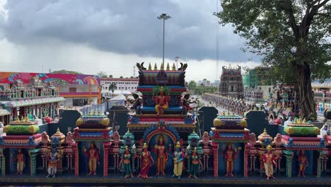 Batu-Höhlen,-Hindu-Tempel,-Reich-Verziertes-Tor,-Wand,-Eingang,-Kuala-Lumpur,-Malaysia