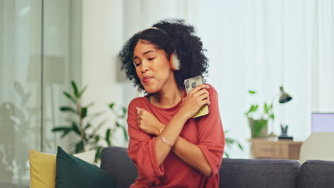 Singing,-dance-and-black-woman-with-music