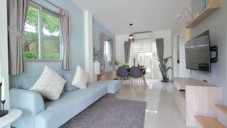 pastel house decroratio 顯示客廳和餐廳的空間