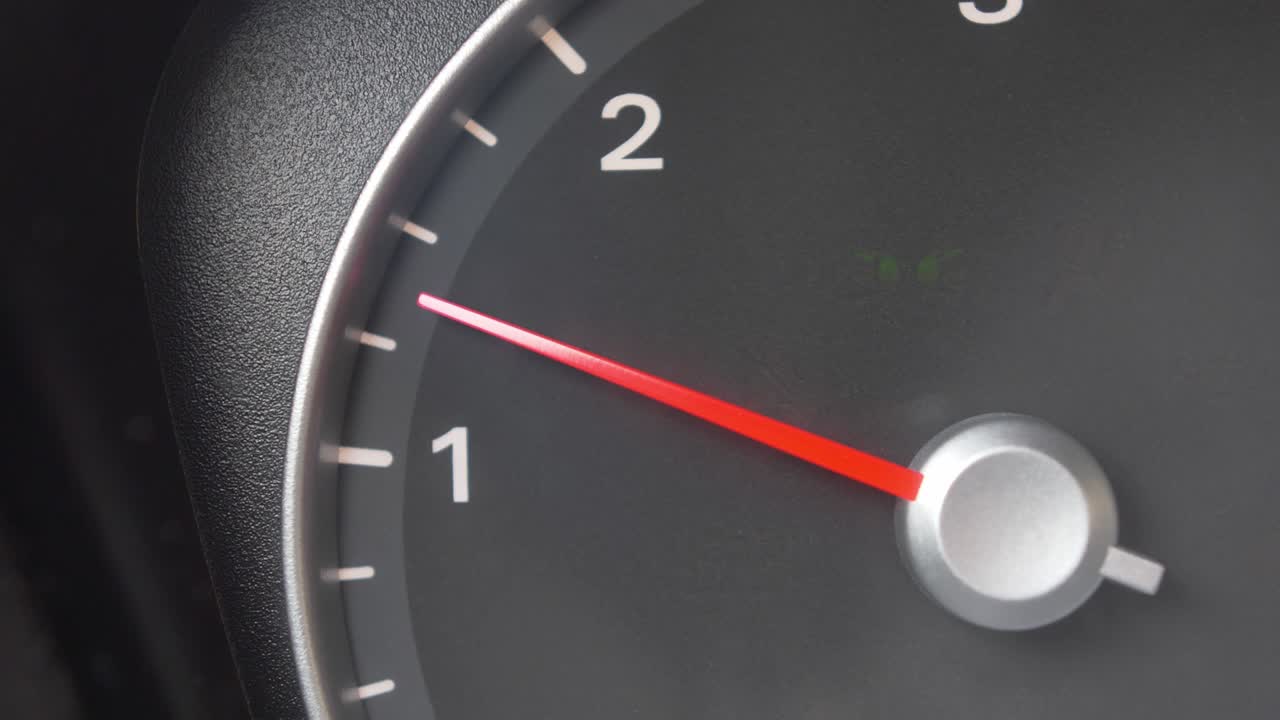 indicador del tacómetro de arranque y parada del automóvil de cerca