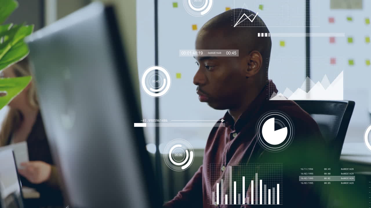 animación del procesamiento de datos sobre diversas personas de negocios en la oficina