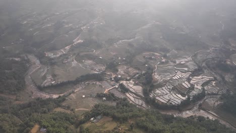 La-Niebla-Cubre-El-Paisaje-De-Capas-De-Arroz-En-Terrazas.