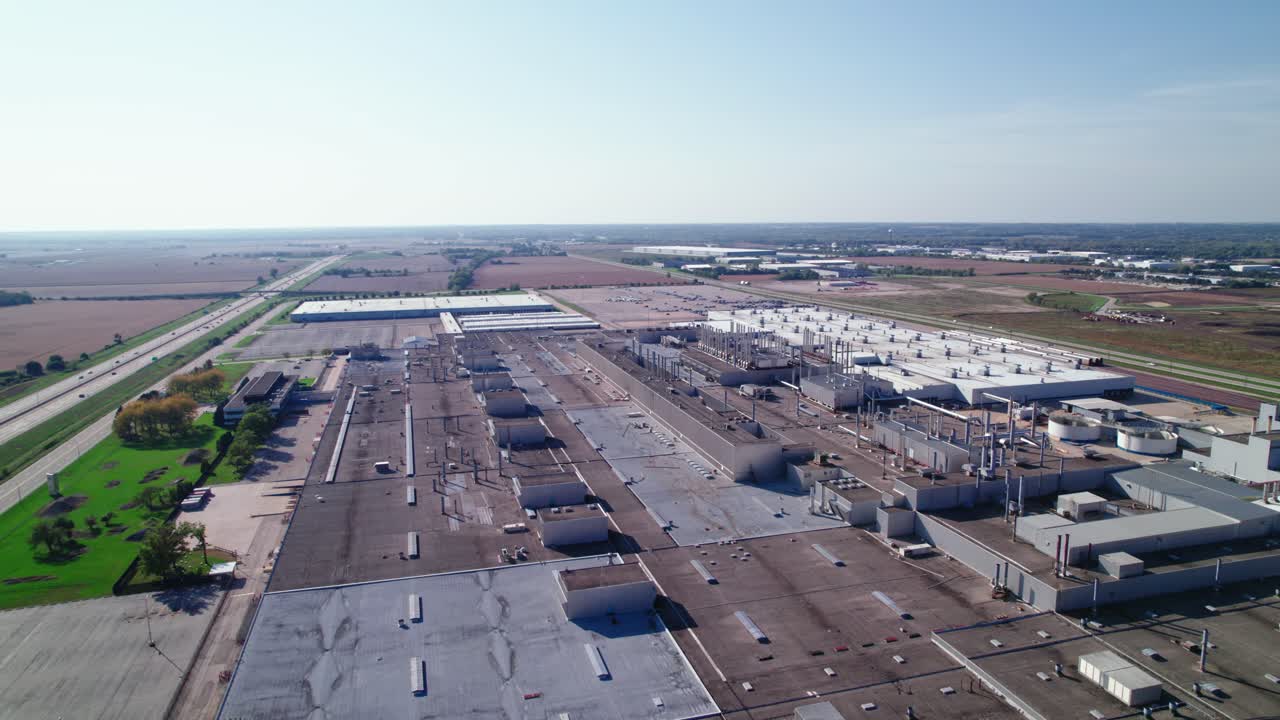 órbita aérea gran techo de la fábrica en los ee.uu.