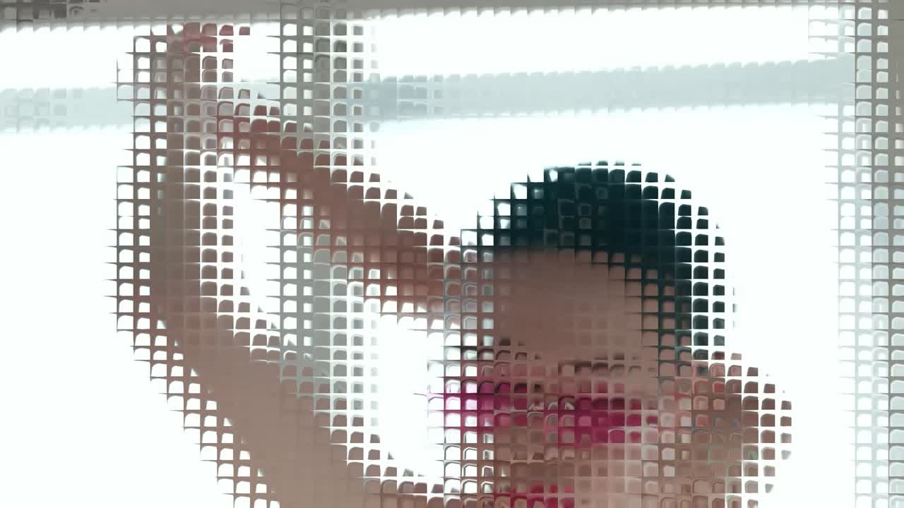 Effetto di distorsione digitale astratta su varie scene