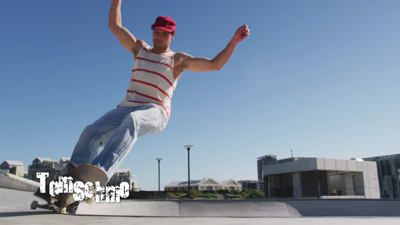 Diversi giovani che vanno sullo skateboard e si rilassano