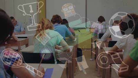 múltiples iconos de concepto deportivo contra un grupo de estudiantes universitarios que estudian en la clase en la universidad