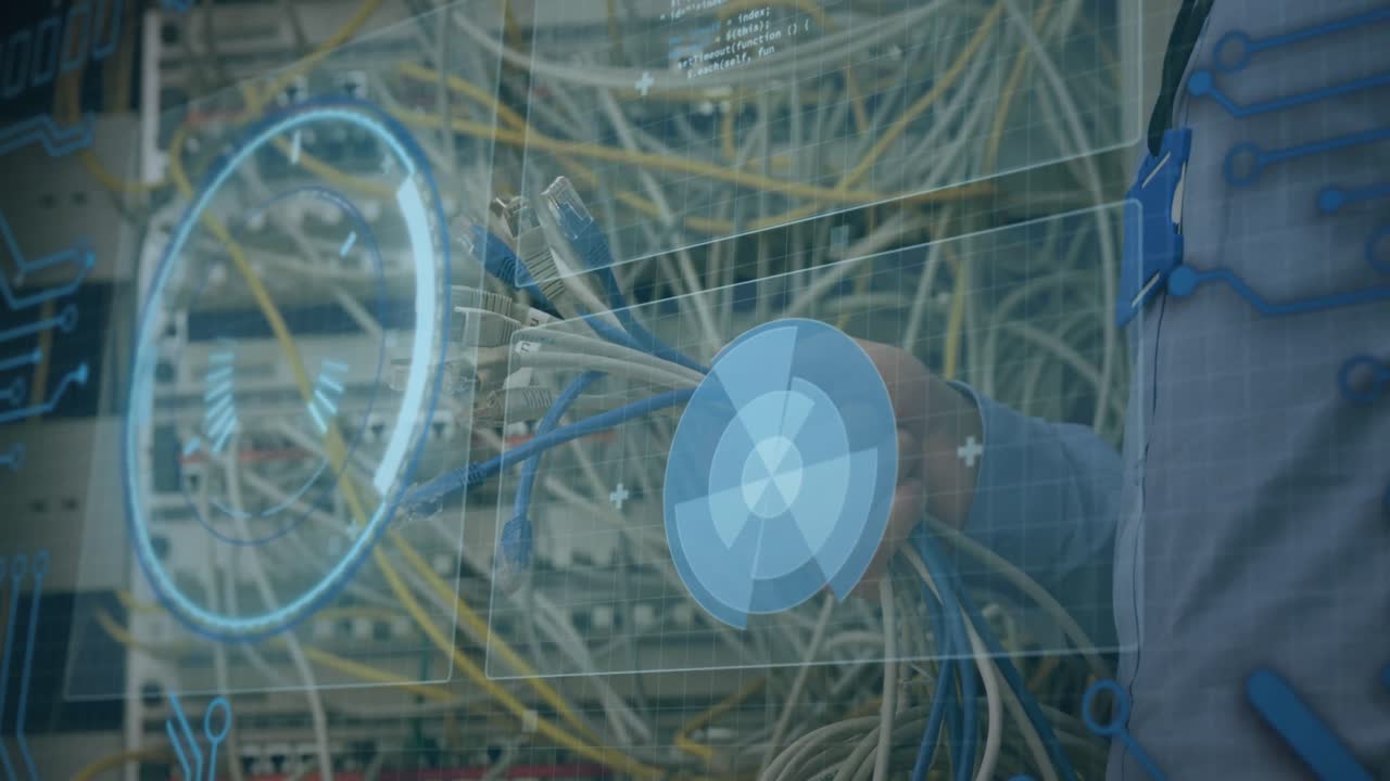 animación del procesamiento de datos en la sección media de un ingeniero masculino sosteniendo cables en la sala del servidor