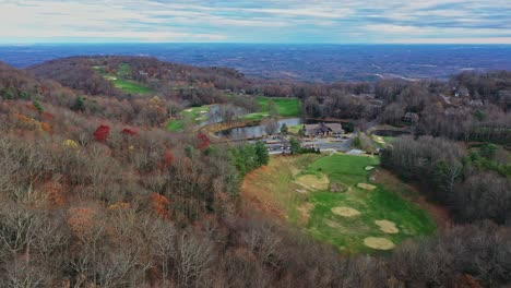 panorama cinematográfico de acantilados vidriosos, landrum, toma de avión no tripulado