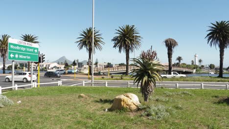 Loxton-Rd-Cruza-El-Puente-A-La-Isla-De-Woodbridge-En-Ciudad-Del-Cabo-En-S-áfrica