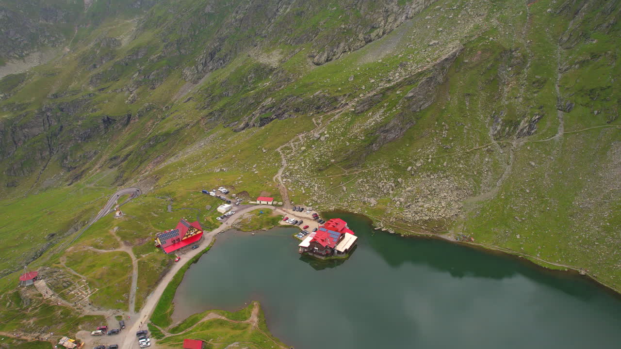 Lake house in mountainous road of Transfagarasan, Romania