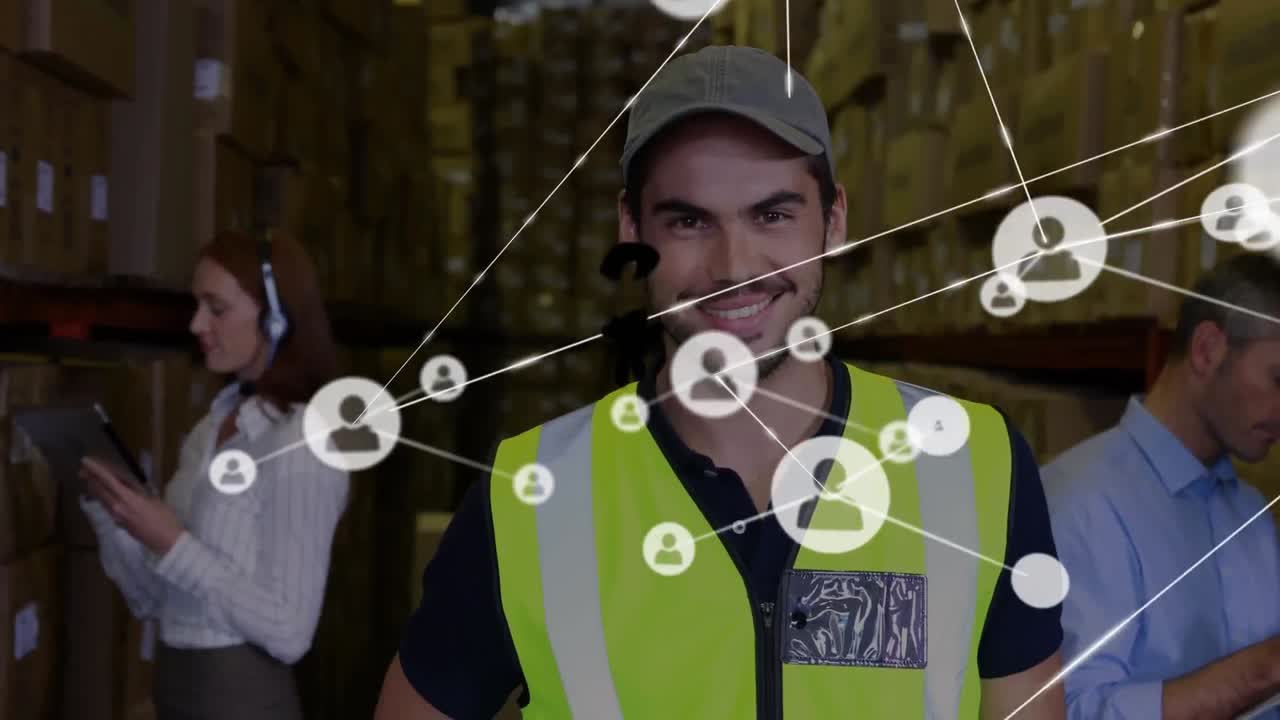 animación de la red de conexiones sobre el grupo caucásico de trabajador de almacén