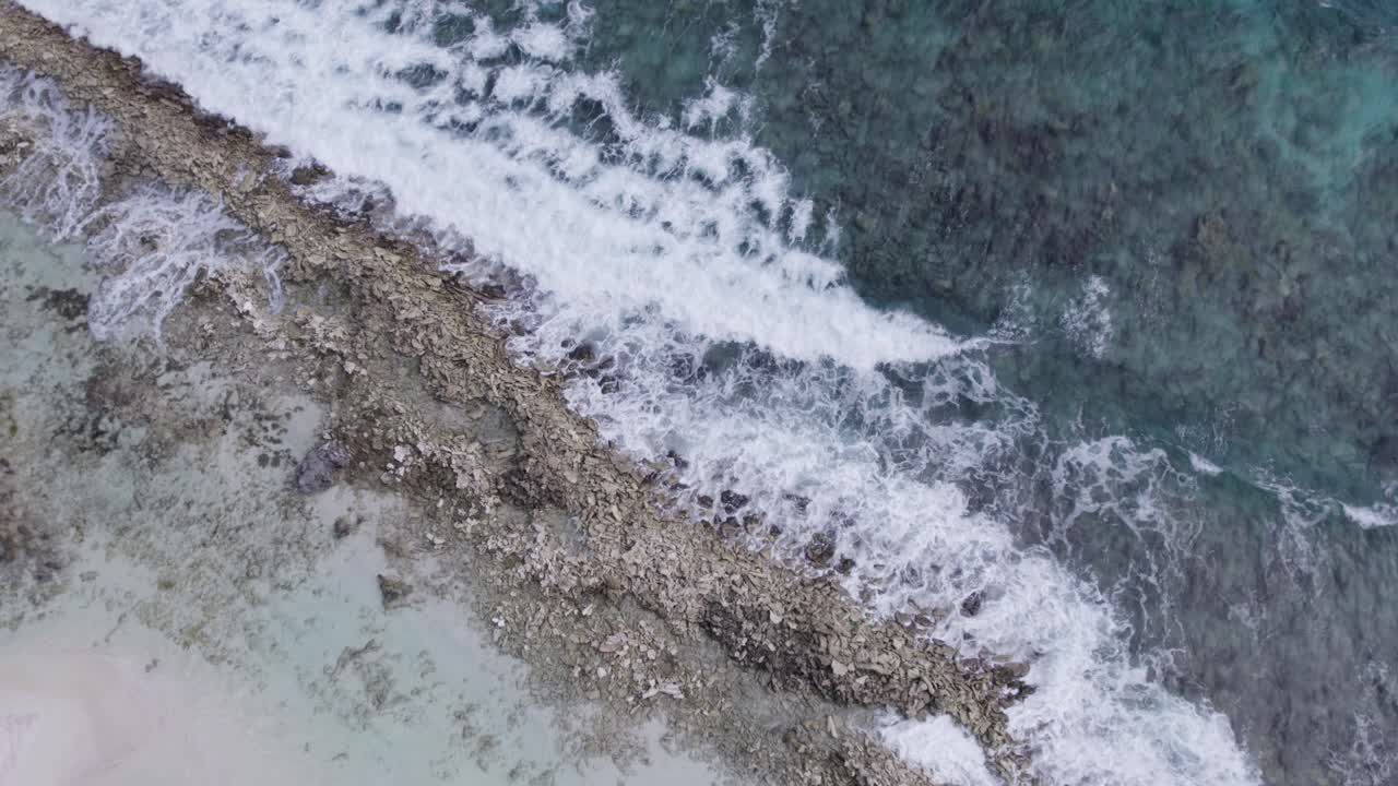Vista aerea mozzafiato delle scogliere di Los Roques