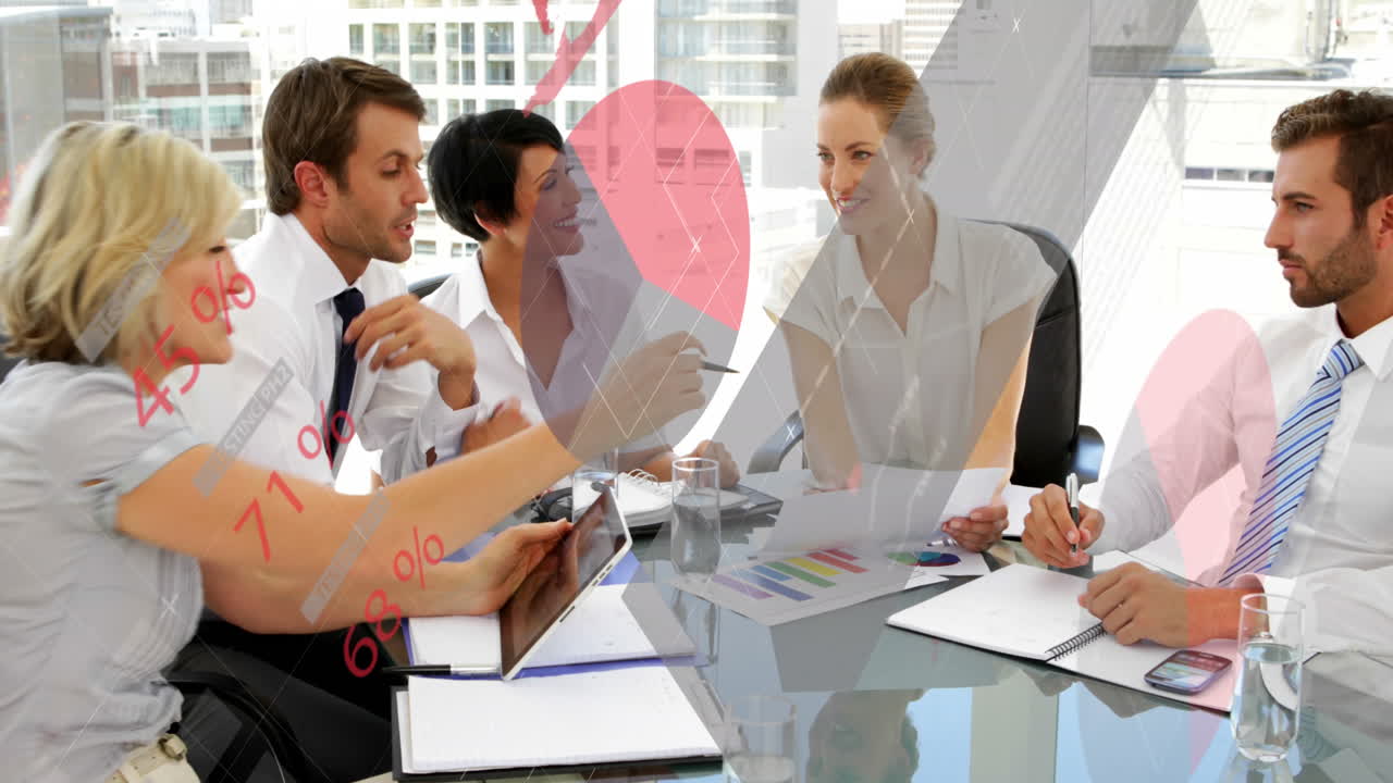 animazione dell'elaborazione dei dati statistici contro diversi colleghi che discutono insieme in ufficio