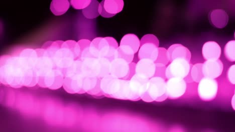 fondo de bokeh abstracto rosa de la luz de la linterna lanna tailandesa por la noche. conceptos de celebración en el festival yi peng.