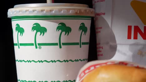 Primer-Plano-De-Un-Batido-In-n-out