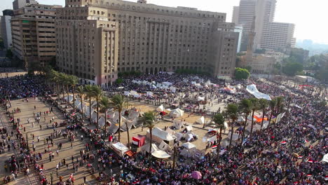 Crowds-gather-in-Cairo-Egypt