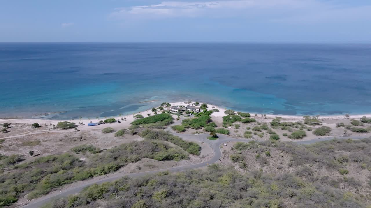 hotel puntarena frente a la playa frente al tranquilo mar azul en baní, república dominicana