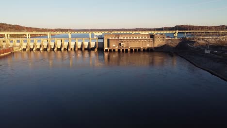 Cinematic-aerial-towards-the-Chickamauga-Hydroelectric-Dam-in-Chattanooga-Tennessee