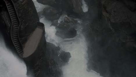 espectacular cascada del caldero del diablo en rio verde cerca de baã±os de agua santa, ecuador
