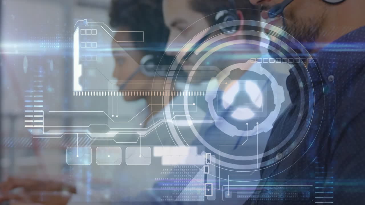 animación de datos de procesamiento de escáner sobre diversos colegas que trabajan con computadoras y auriculares