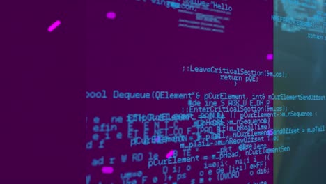 animación del procesamiento de datos sobre una mujer caucásica que usa un teléfono inteligente
