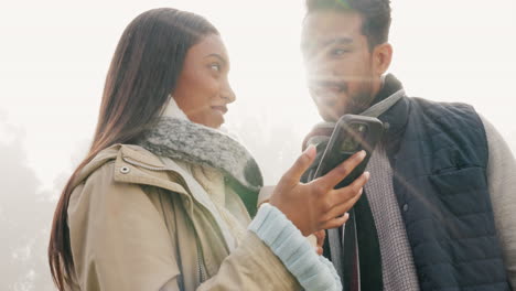 Phone,-hiking-and-morning-with-a-couple