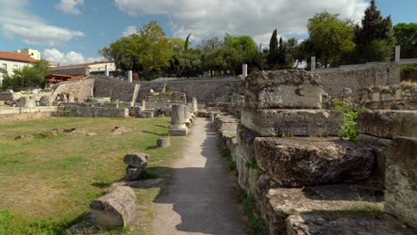 pompeion in kerameikos stood inside the walls in the area between the two gates