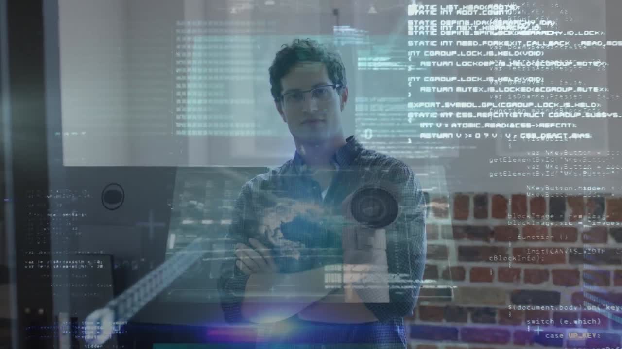 animación de procesamiento de datos sobre el hombre caucásico en la oficina