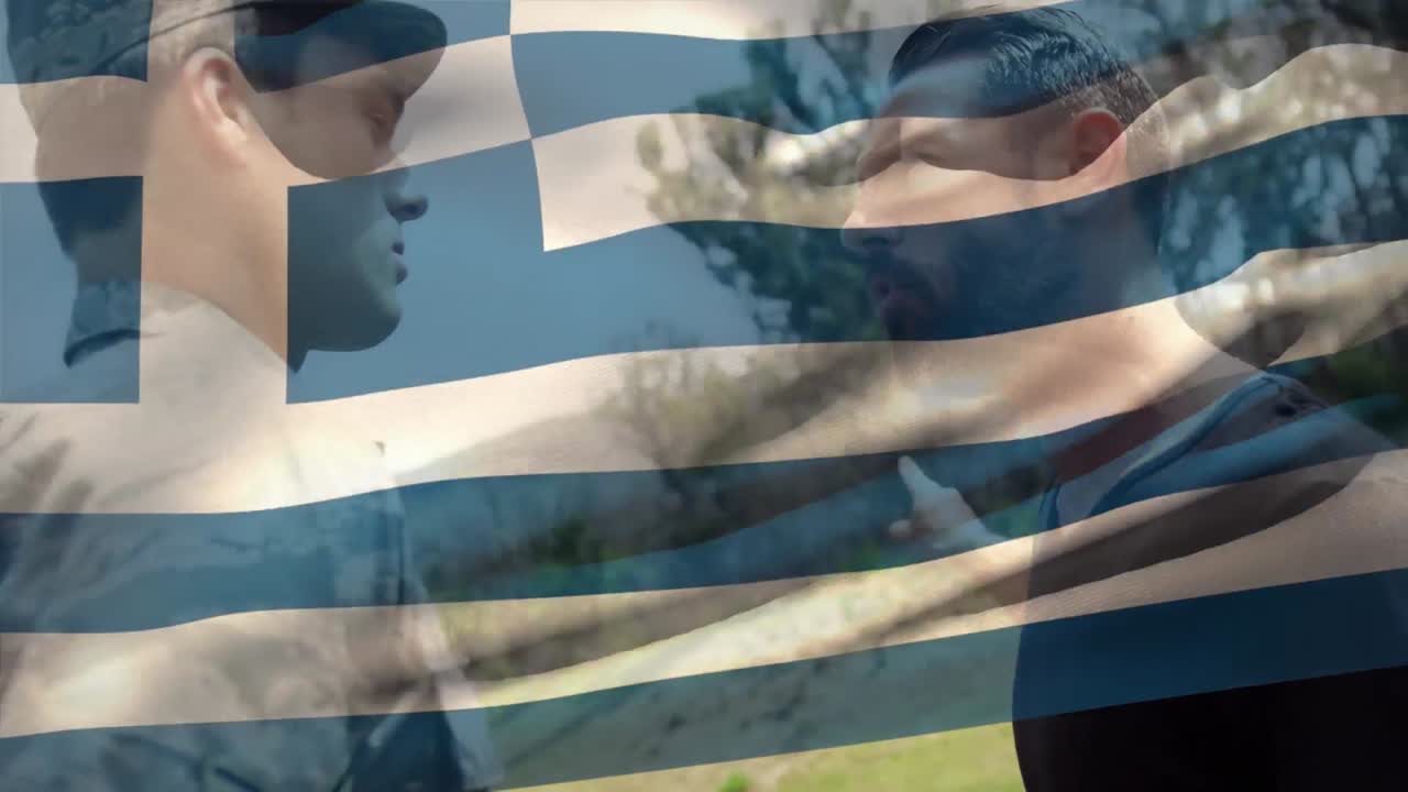 animación de la bandera de grecia sobre varios soldados varones