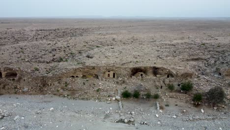 Un-Escondite-De-Haskamena-Hueco-En-La-Ladera