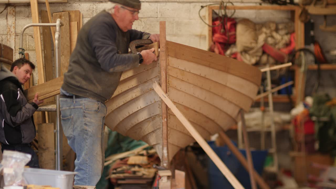 Dry fitting Sheer Strake plank lapstrake dinghy