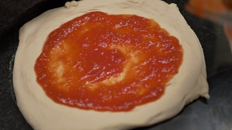 Preparazione della pizza parte 1 di 2 4K