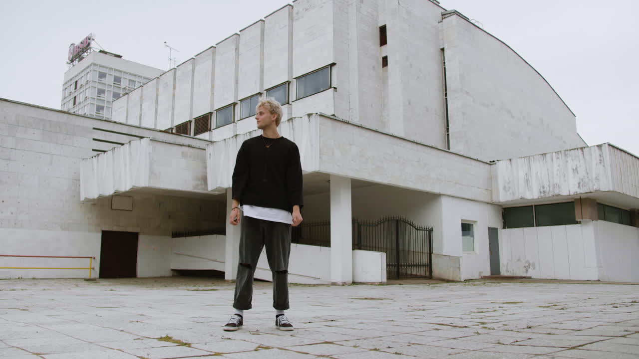 파쿠르를 하기 전의 사람