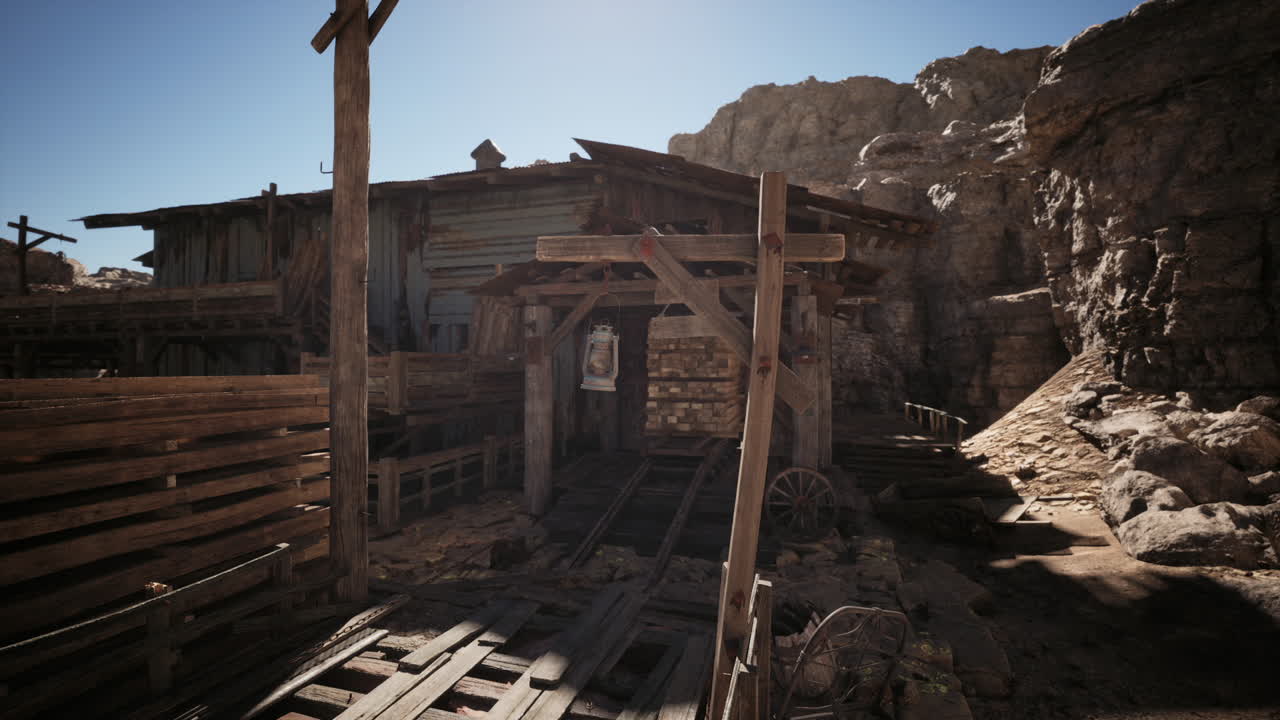 sitio minero abandonado en un paisaje accidentado durante las horas de luz del día