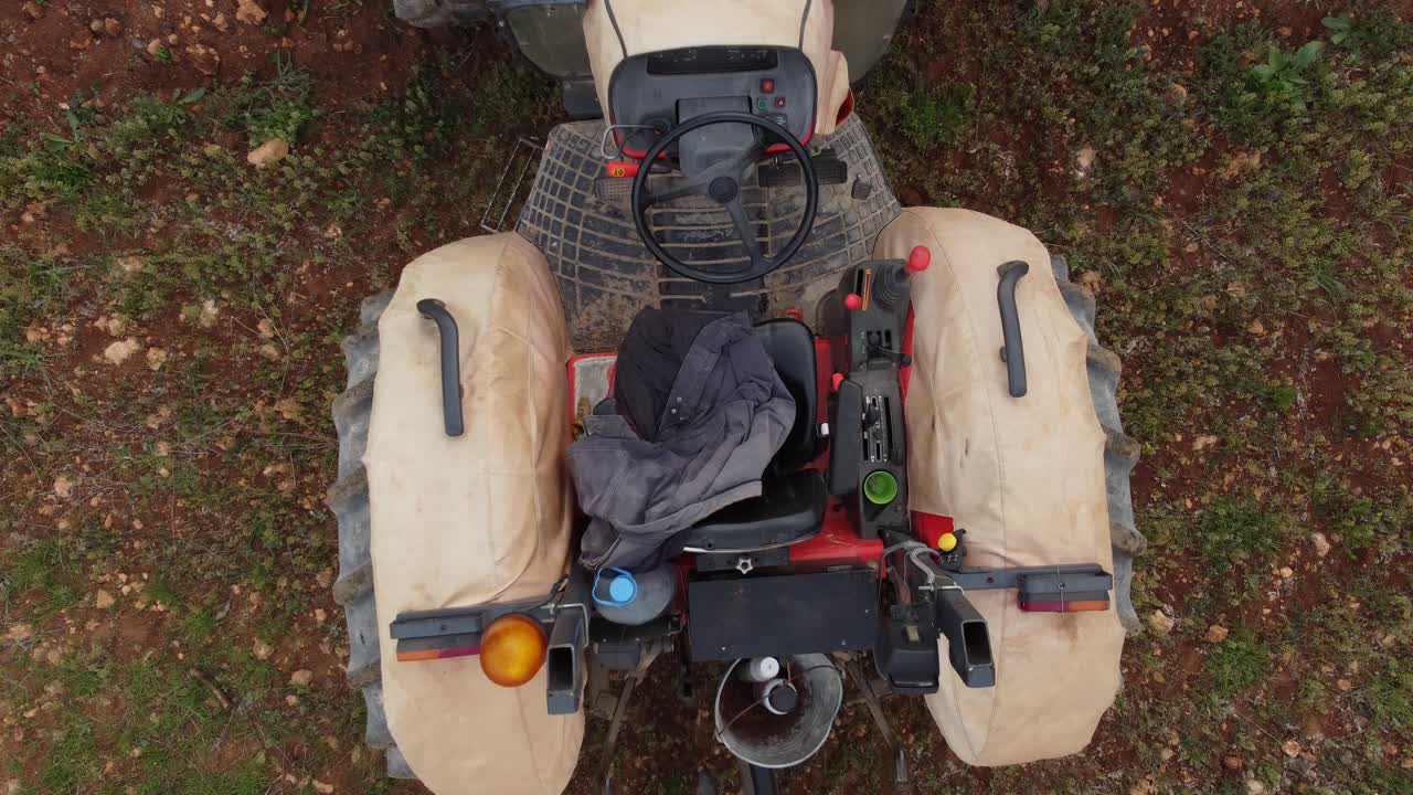 트랙터 농업 분사 드론 뷰