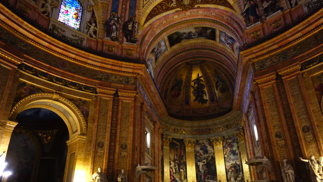 A Real Basílica de São Francisco o Grande. Madrid. A Real Basílica de São Francisco o Grande. A catedral real foi construída em estilo neoclássico, na segunda metade do século XVIII.