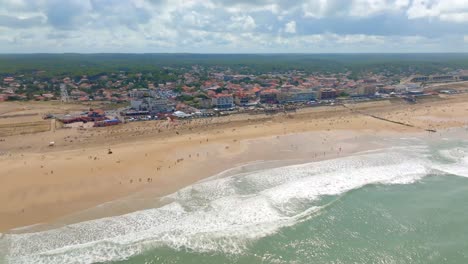 Lacanau-beach-filmed-with-a-drone-going-straight