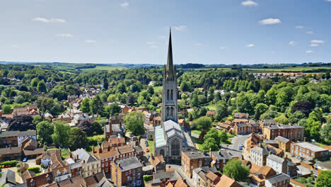 explorar louth medieval a través de video aéreo, capturando la belleza de st