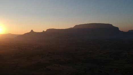 Sonnenaufgang-Im-Ländlichen-Indien-|-Nashik-Indien-|-Drohnenaufnahmen-Aus-Der-Luft-|-Reisen-|-Sonne-|-Licht-|-Morgen