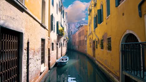 time lapse. venice at the pearl, persian gulf, middle east. clouds