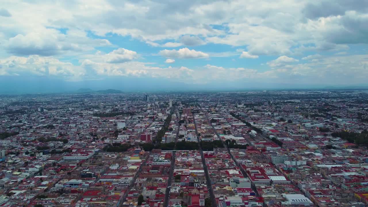 impresionantes vistas aéreas de cholula, puebla capturadas por drones