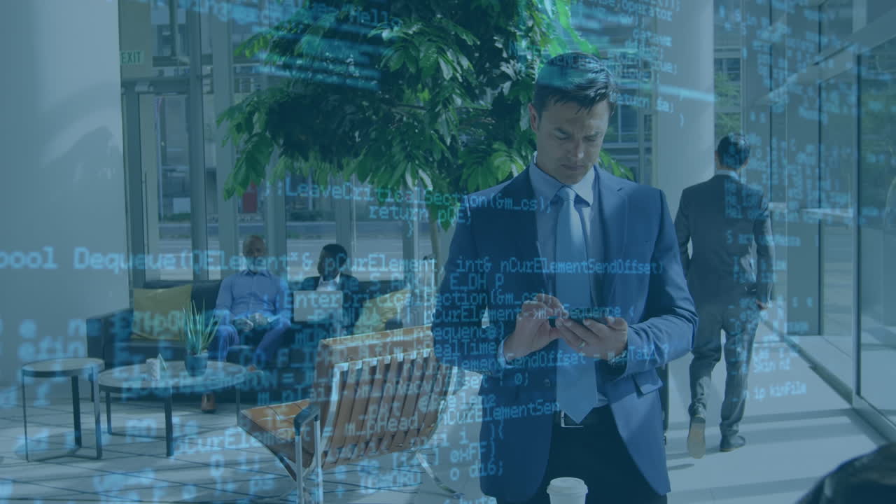 スマートフォンを使用する白人ビジネスマンによるデータ処理のアニメーション