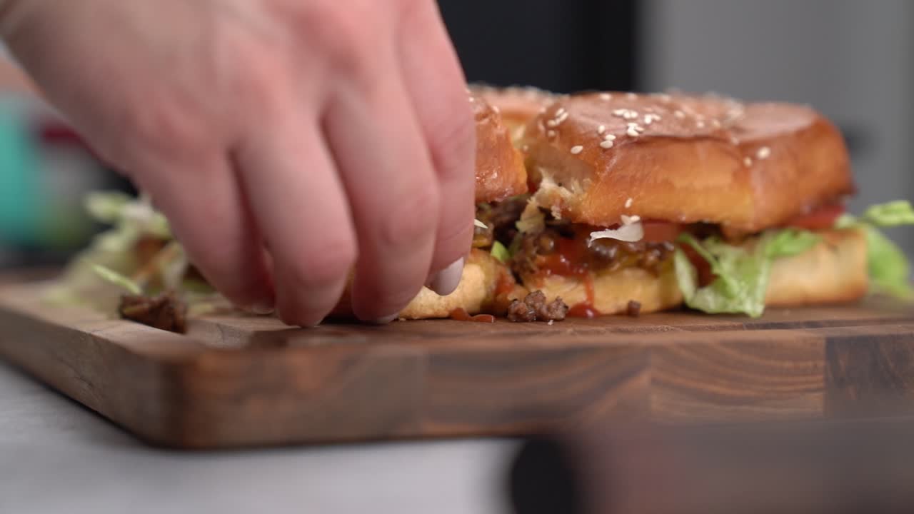 un delicioso queso picado slider queso tirar después de un fantástico día de cocina