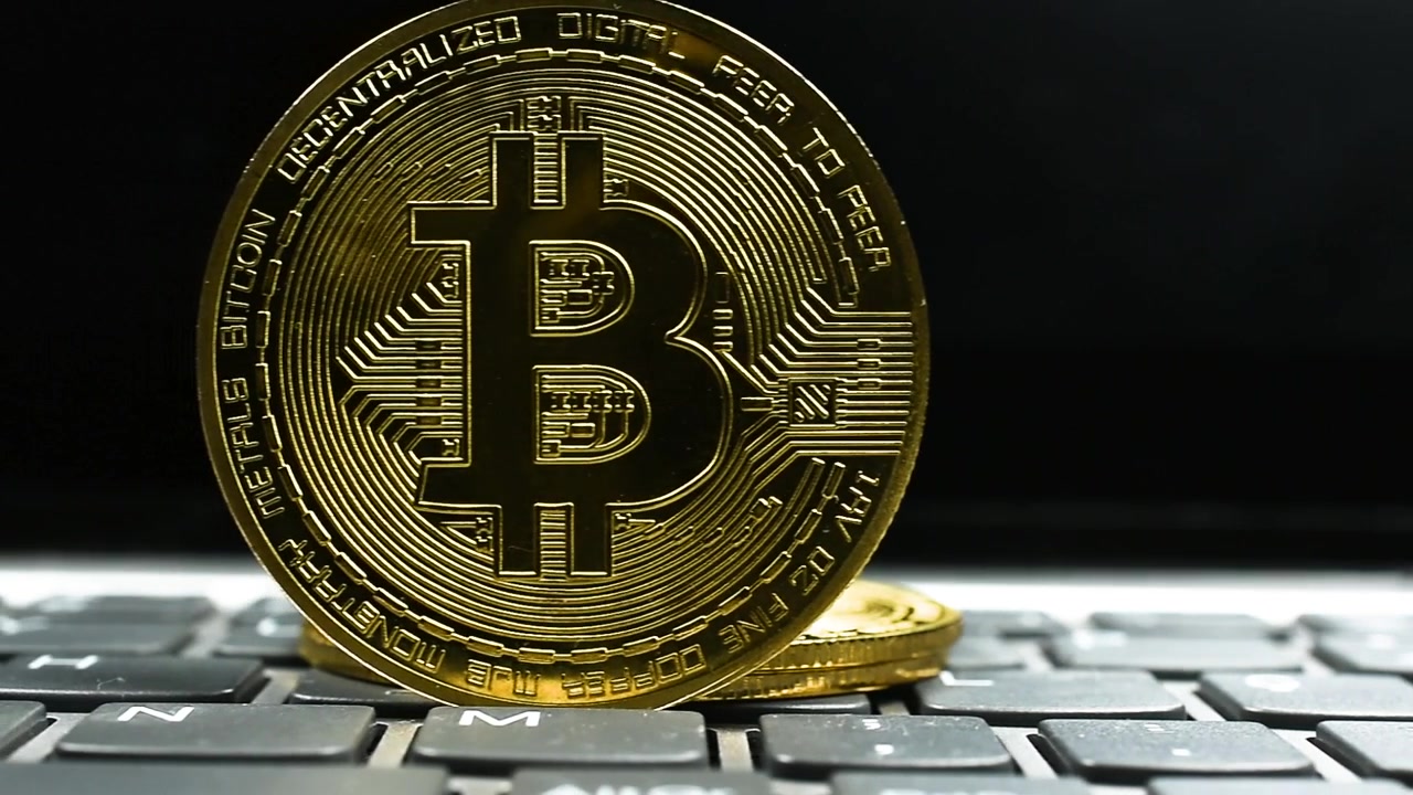 Mining di criptovaluta Bitcoin dorati