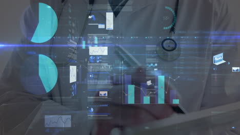 animación de datos financieros sobre las manos de un médico caucásico escribiendo