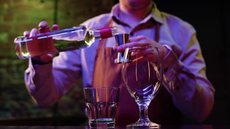 bartender preparing cocktail